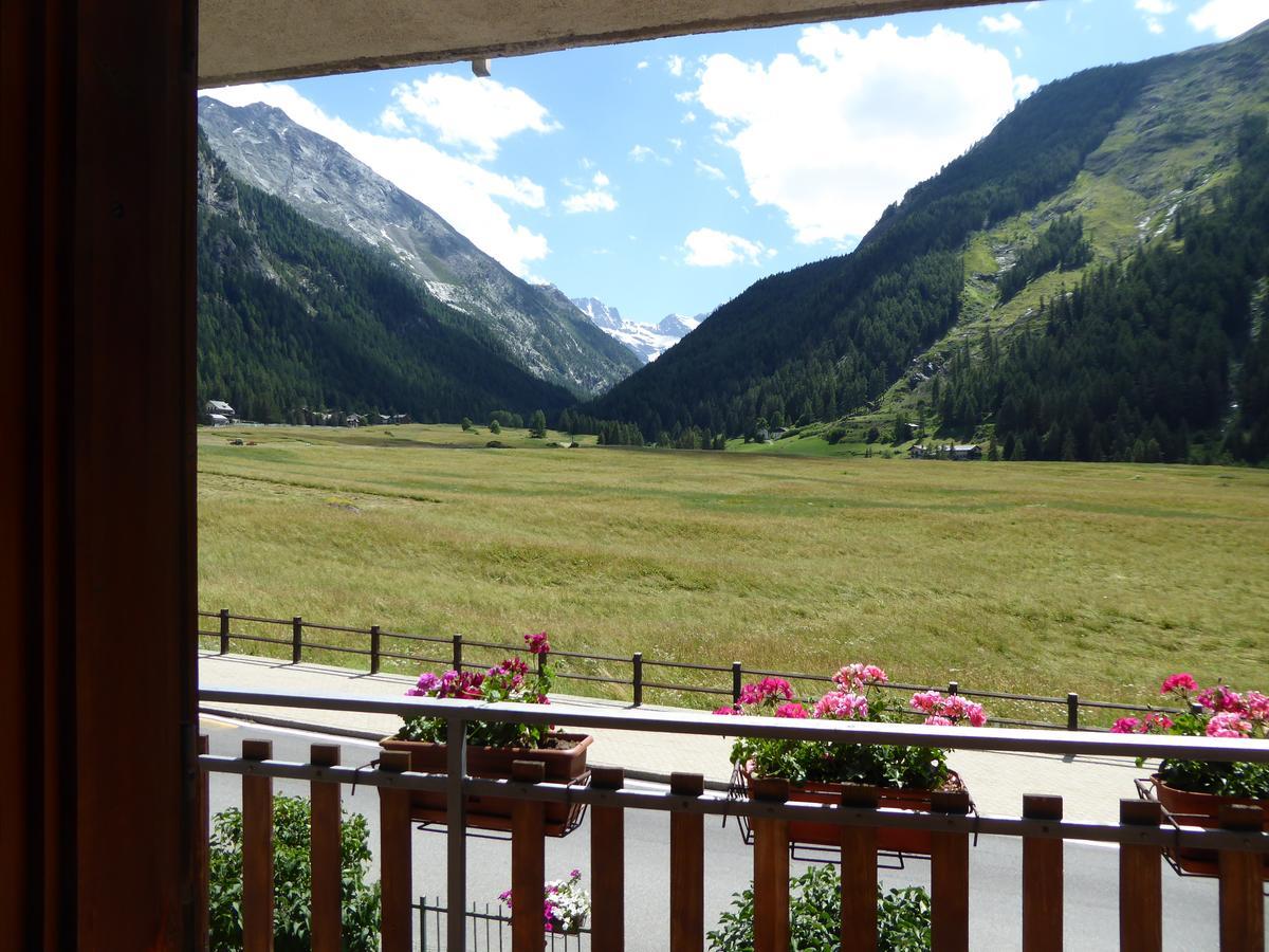 La Maison De Chouflette Apartment Cogne Luaran gambar